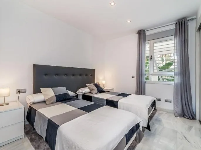 Lujoso Apartamento Con Piscina Comunitaria En La Costa Del Sol Apartment Marbella Spain